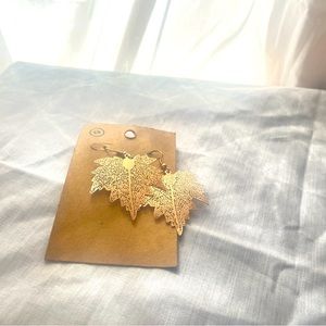 Leaf earrings